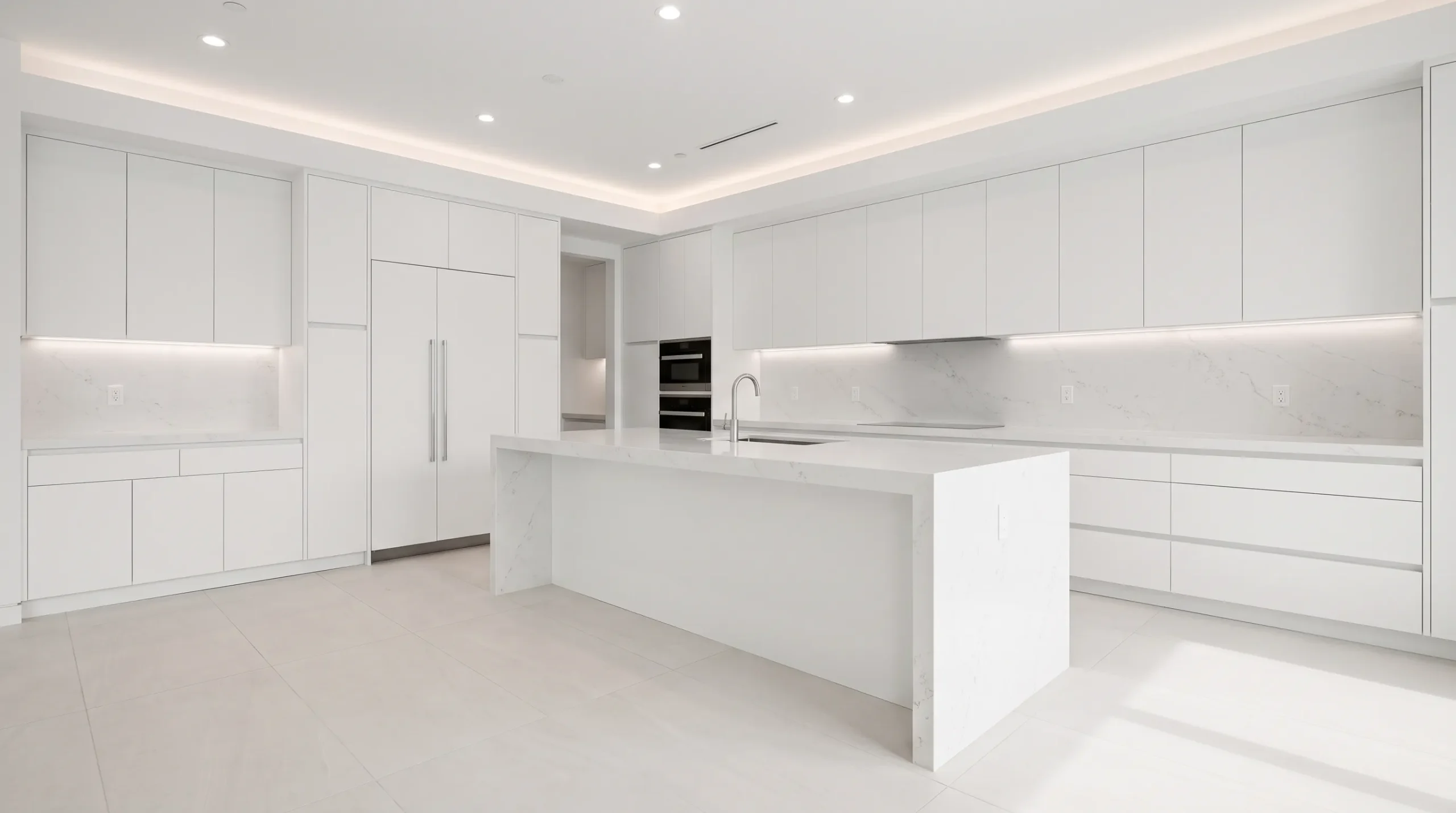 Kitchen backsplash and counter junction